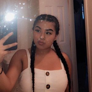 Meet your Posher, Angie